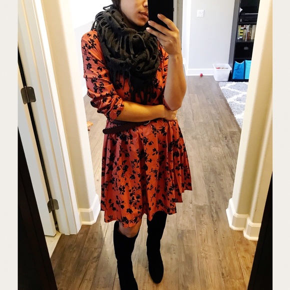 The Autumn dress - Picture 2 of 4